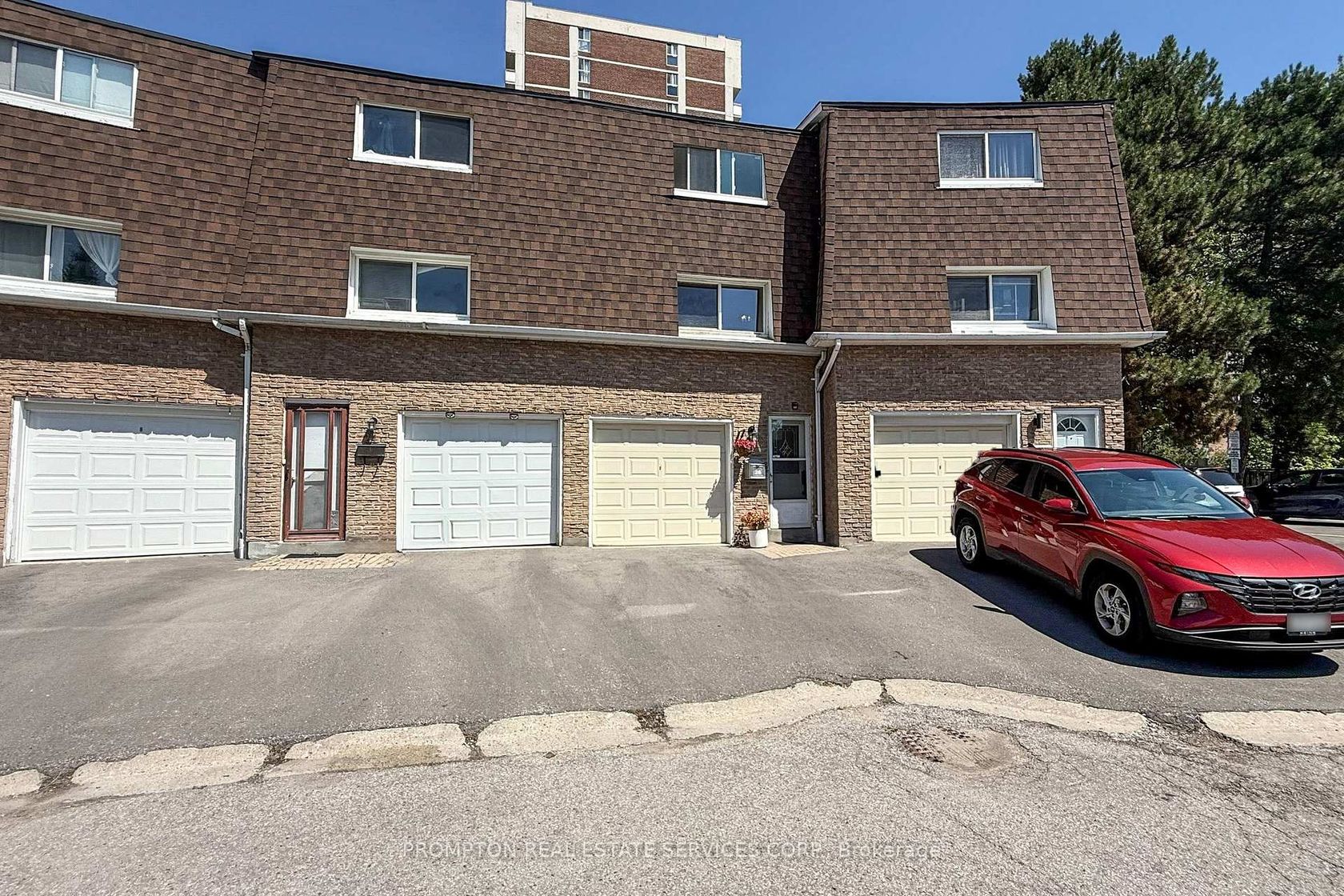26 - 300 Bridletowne Circle, L'Amoreaux, Toronto by Loree Meneguzzi Real Estate 26 - 300 Bridletowne Circle, L'Amoreaux, Toronto
