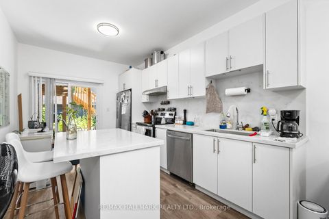 Photo 3 at 123 Lansdowne Avenue, Roncesvalles, Toronto