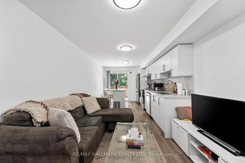 Photo 11 at 123 Lansdowne Avenue, Roncesvalles, Toronto