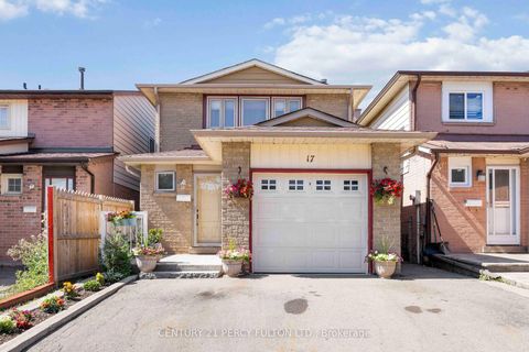 Photo 1 at 17 Woodsview Avenue, Clairville, Toronto