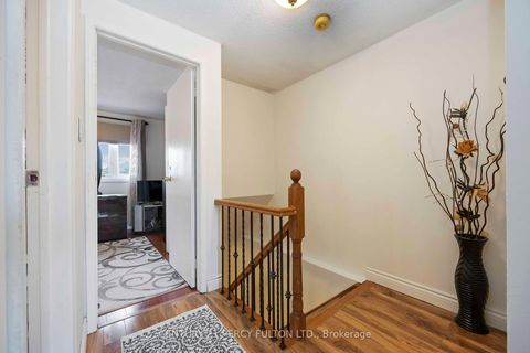 Photo 18 at 17 Woodsview Avenue, Clairville, Toronto