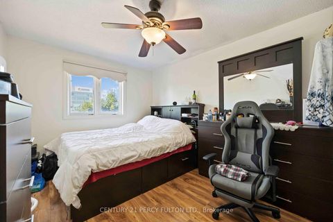 Photo 21 at 17 Woodsview Avenue, Clairville, Toronto