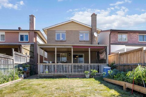 Photo 29 at 17 Woodsview Avenue, Clairville, Toronto