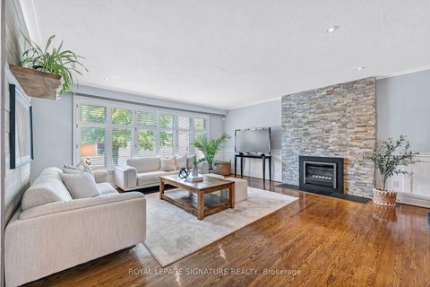 Photo 6 at 21 Page Avenue, Bayview Village, Toronto