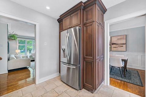Photo 14 at 21 Page Avenue, Bayview Village, Toronto