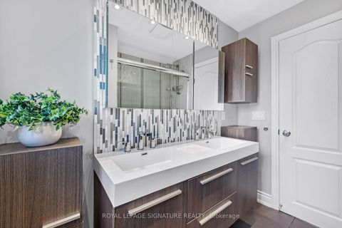 Photo 21 at 21 Page Avenue, Bayview Village, Toronto