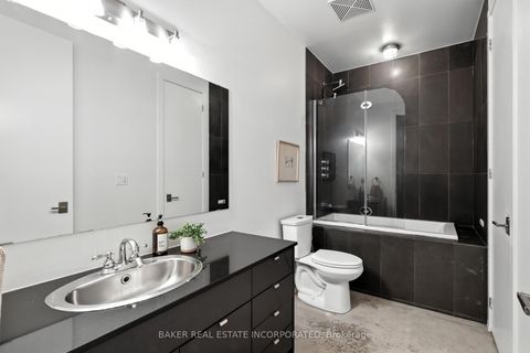 Photo 10 at 601 - 23 Brant Street, Waterfront Communities C1, Toronto