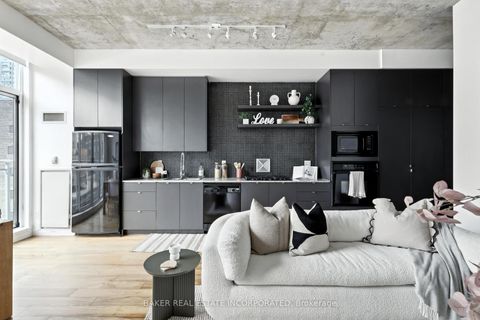 Photo 12 at 601 - 23 Brant Street, Waterfront Communities C1, Toronto