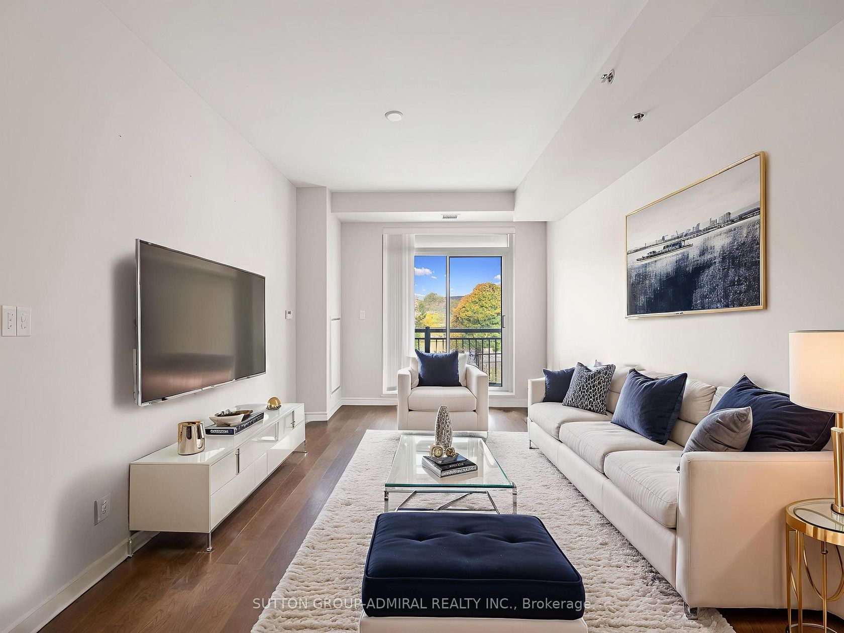 204 - 34 Plains Road E, LaSalle, Burlington 