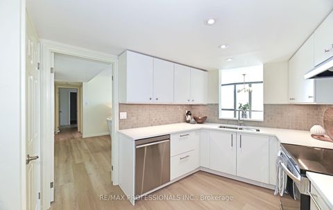 Photo 8 at 1605 - 40 Richview Road, Humber Heights, Toronto