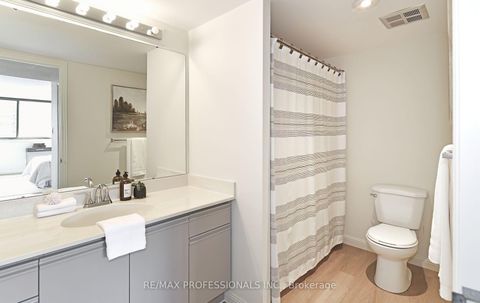 Photo 12 at 1605 - 40 Richview Road, Humber Heights, Toronto