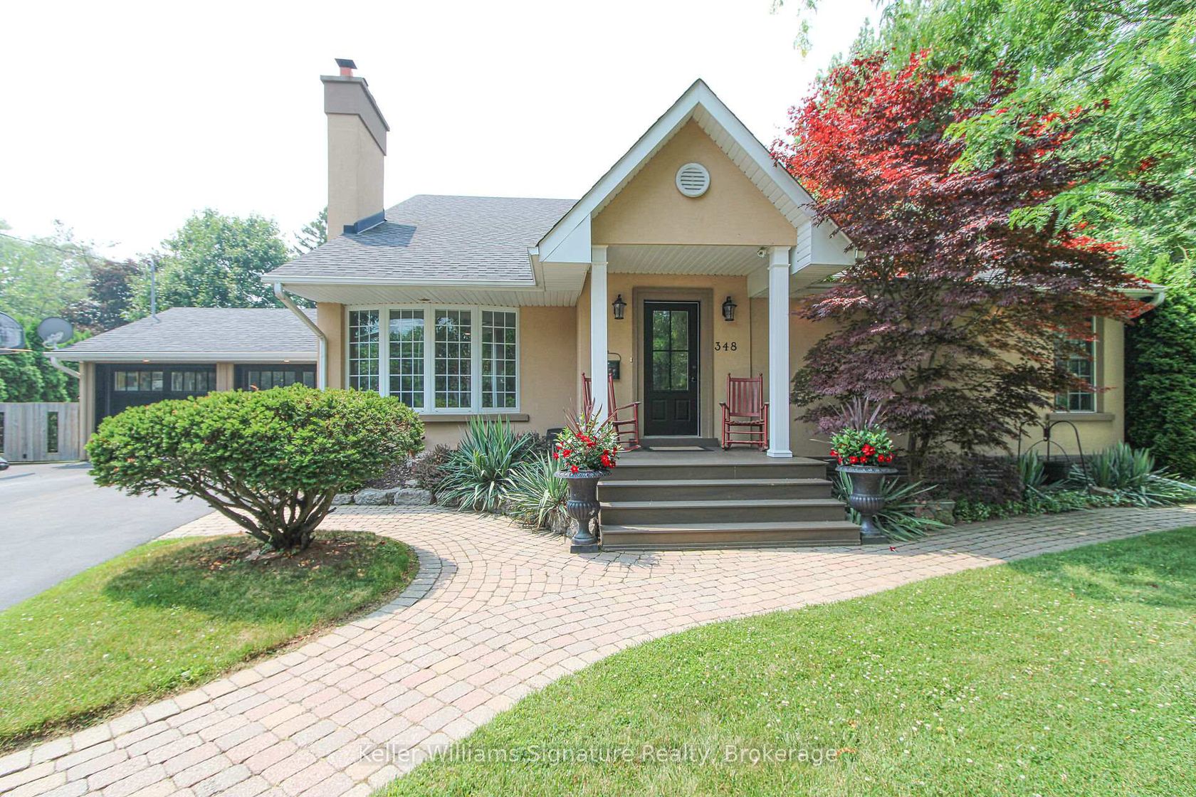 348 Sandhurst Drive, WO West, Oakville by Loree Meneguzzi Real Estate 348 Sandhurst Drive, WO West, Oakville