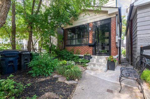 Photo 3 at 315 Cedarvale Avenue, Lumsden, Toronto