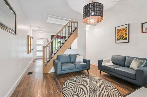 Photo 13 at 315 Cedarvale Avenue, Lumsden, Toronto