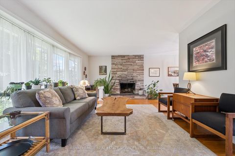 Photo 6 at 1324 Elgin Crescent, FA Falgarwood, Oakville