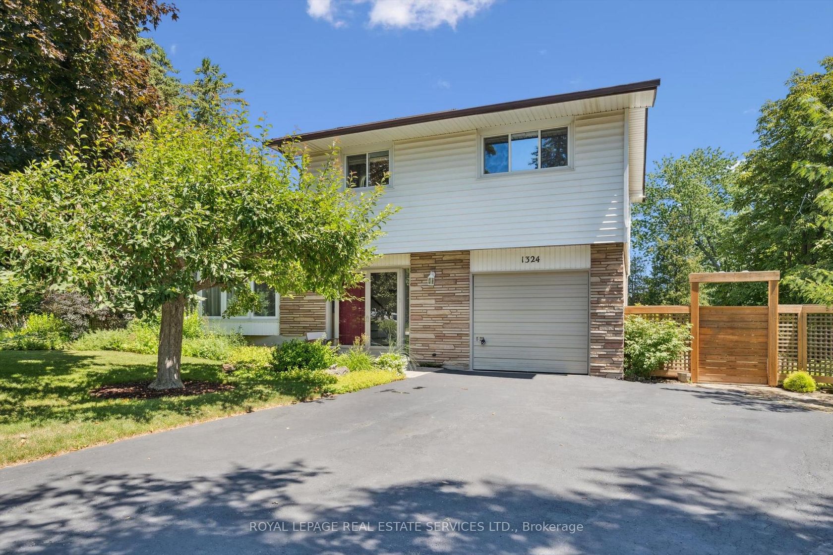 1324 Elgin Crescent, FA Falgarwood, Oakville 