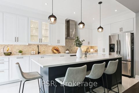 Photo 10 at 2136 Redstone Crescent, WM Westmount, Oakville