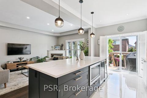 Photo 12 at 2136 Redstone Crescent, WM Westmount, Oakville