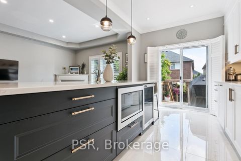 Photo 15 at 2136 Redstone Crescent, WM Westmount, Oakville