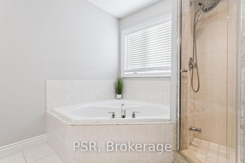 Photo 24 at 2136 Redstone Crescent, WM Westmount, Oakville