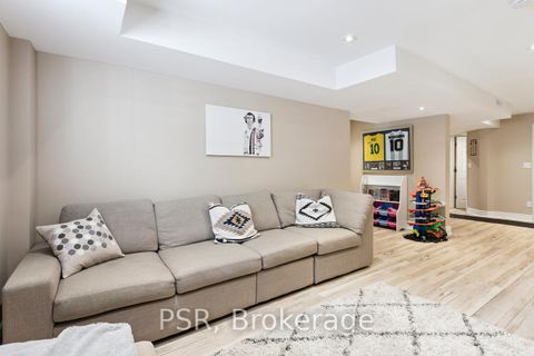 Photo 31 at 2136 Redstone Crescent, WM Westmount, Oakville