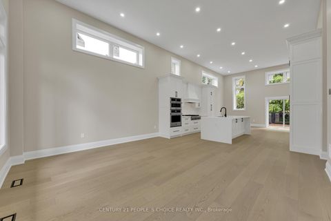 Photo 4 at 2091 BRIDGE Road, WO West, Oakville