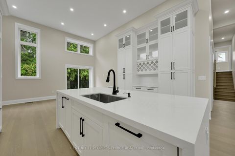 Photo 13 at 2091 BRIDGE Road, WO West, Oakville