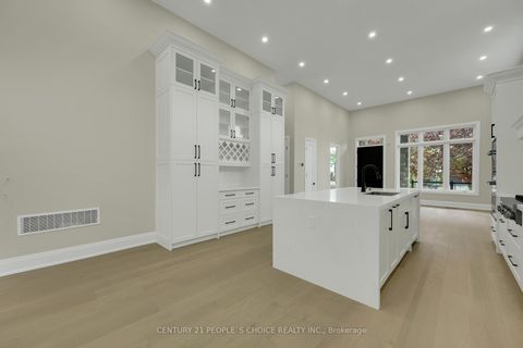 Photo 14 at 2091 BRIDGE Road, WO West, Oakville