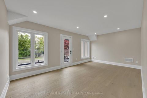 Photo 22 at 2091 BRIDGE Road, WO West, Oakville