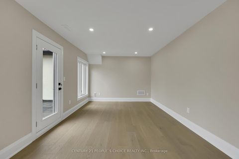 Photo 23 at 2091 BRIDGE Road, WO West, Oakville