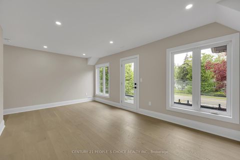 Photo 24 at 2091 BRIDGE Road, WO West, Oakville