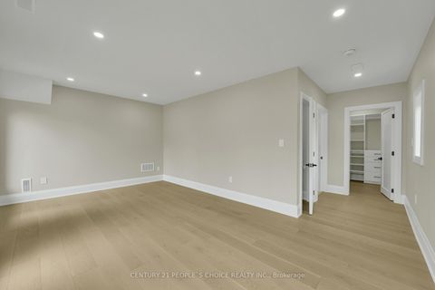 Photo 25 at 2091 BRIDGE Road, WO West, Oakville
