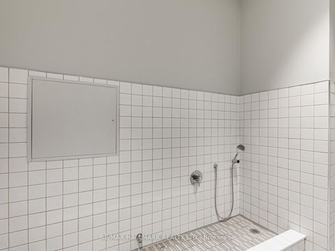Photo 39 at 322 - 99 Eagle Rock Way, Maple, Vaughan