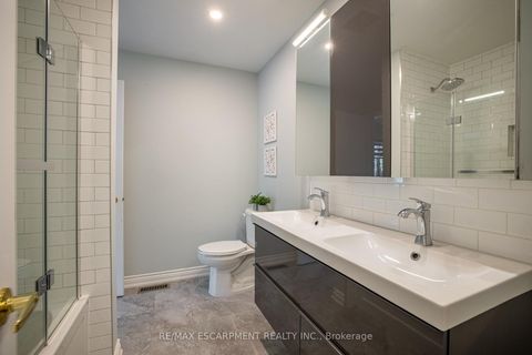 Photo 18 at 11 - 1050 Grand Boulevard, FA Falgarwood, Oakville