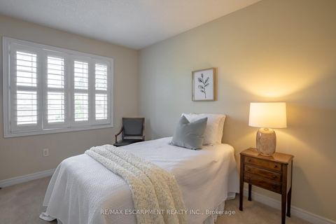 Photo 20 at 11 - 1050 Grand Boulevard, FA Falgarwood, Oakville