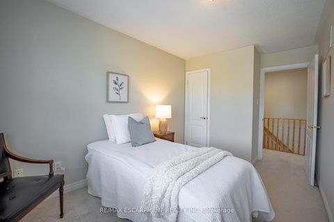Photo 21 at 11 - 1050 Grand Boulevard, FA Falgarwood, Oakville