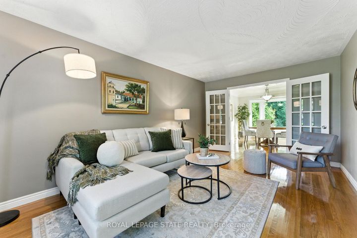 Photo 6 at 286 LLOYMINN Avenue, Ancaster, Hamilton
