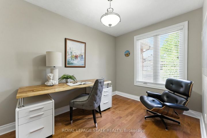 Photo 19 at 286 LLOYMINN Avenue, Ancaster, Hamilton