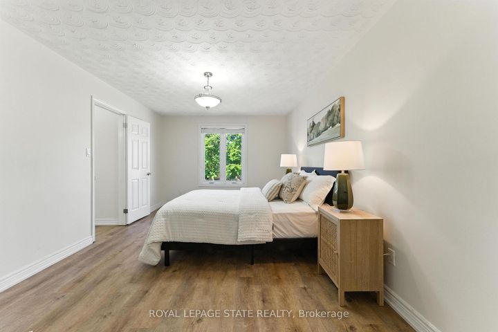 Photo 23 at 286 LLOYMINN Avenue, Ancaster, Hamilton