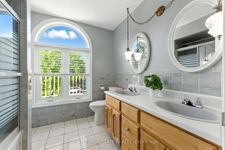 Photo 28 at 286 LLOYMINN Avenue, Ancaster, Hamilton