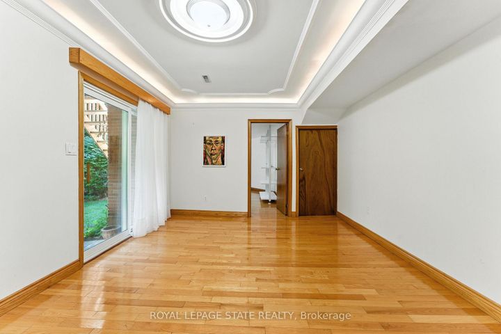 Photo 37 at 286 LLOYMINN Avenue, Ancaster, Hamilton