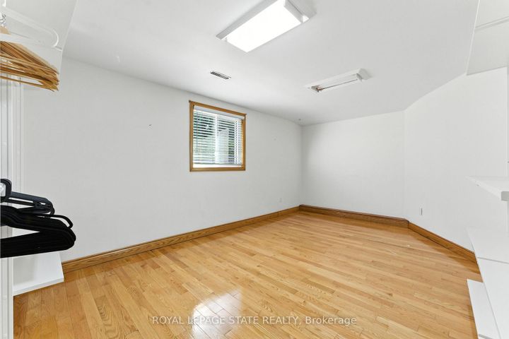 Photo 38 at 286 LLOYMINN Avenue, Ancaster, Hamilton