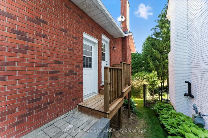 Photo 41 at 286 LLOYMINN Avenue, Ancaster, Hamilton