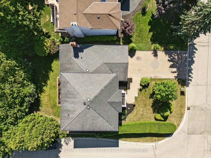 Photo 48 at 286 LLOYMINN Avenue, Ancaster, Hamilton
