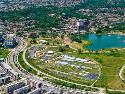 Photo 21 at 14 - 39 John Perkins Bull Drive, CFB, Toronto
