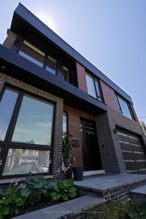Photo 1 at 71 Yorkview Drive, Willowdale West, Toronto