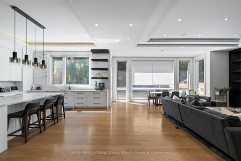 Photo 10 at 71 Yorkview Drive, Willowdale West, Toronto