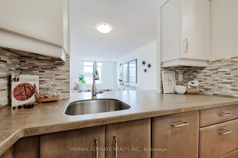 Photo 8 at 808 - 39 Parliament Street, Waterfront Communities C8, Toronto