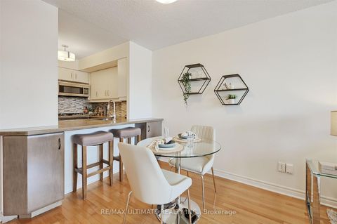Photo 11 at 808 - 39 Parliament Street, Waterfront Communities C8, Toronto