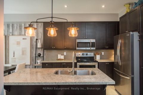 Photo 11 at 2377 Stone Glen Crescent, WM Westmount, Oakville